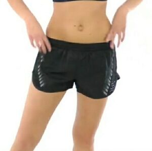 𝅺helly Hansen Pace Running Shorts‎